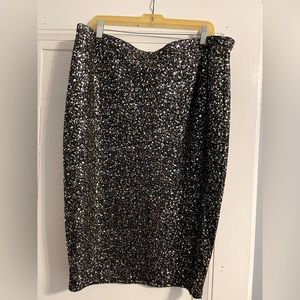 Black and gold pencil skirt